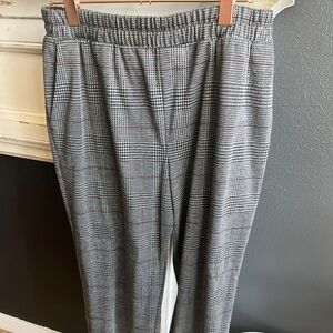 Stretch target plaid pants
